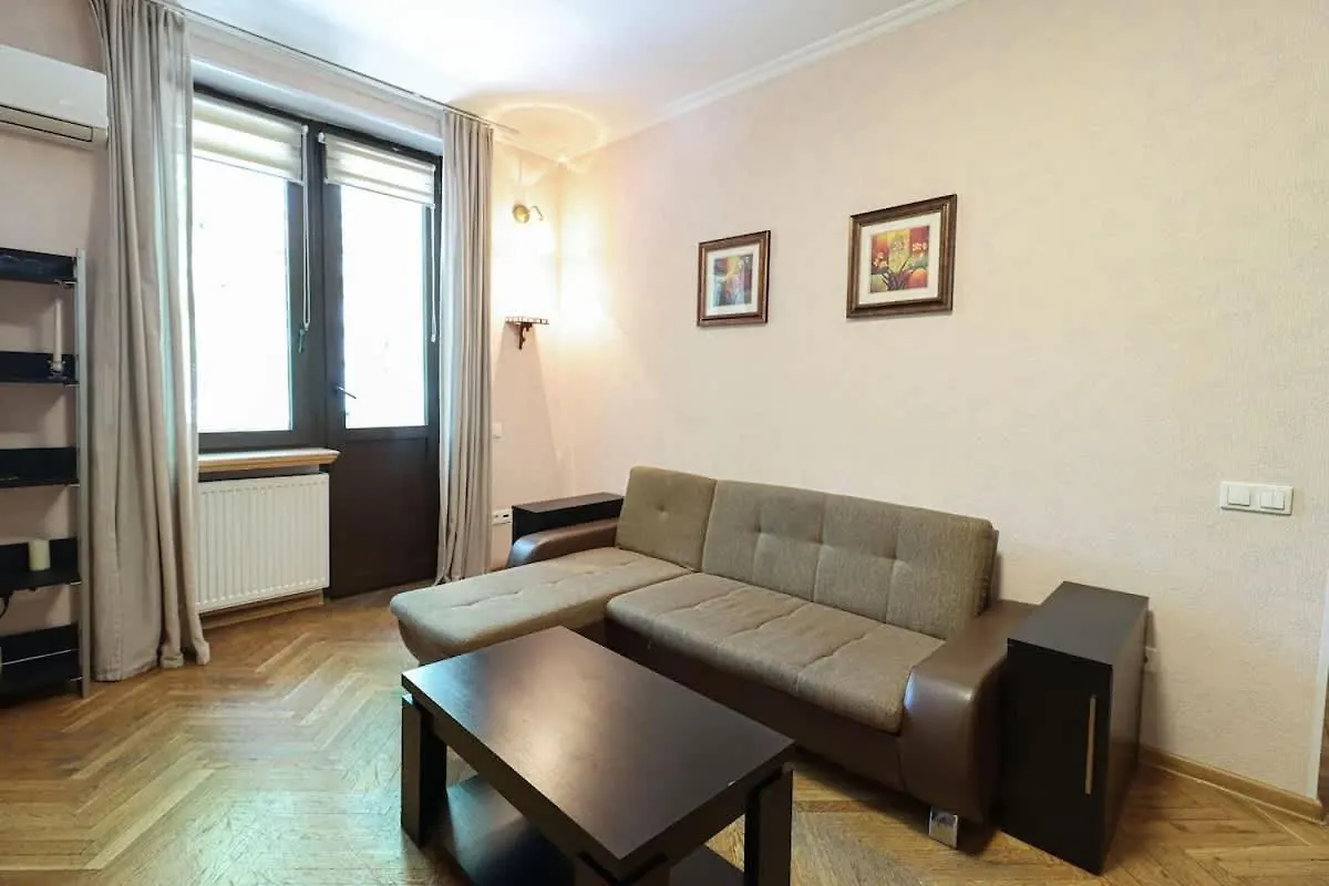 Cozy Apt Near Vake Park - By Wehost Tbilisi 0*,