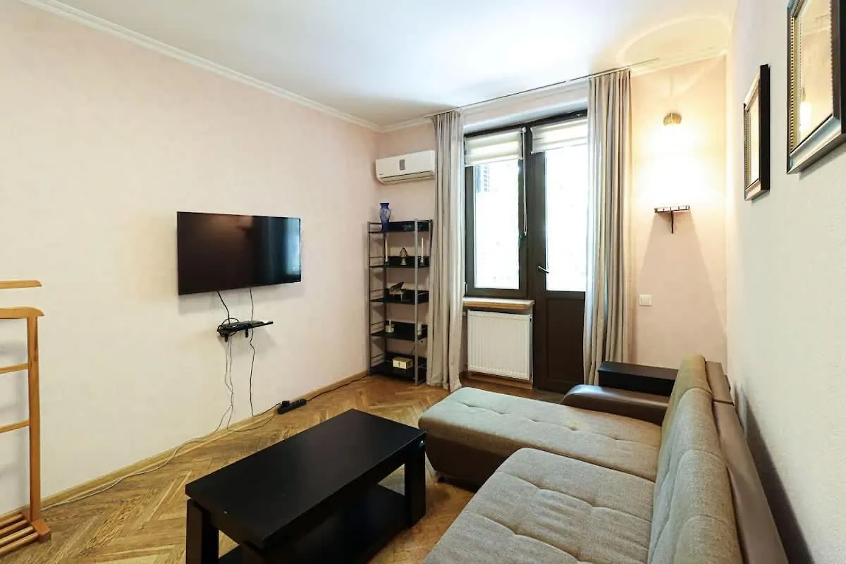 Cozy Apt Near Vake Park - By Wehost Tbilisi