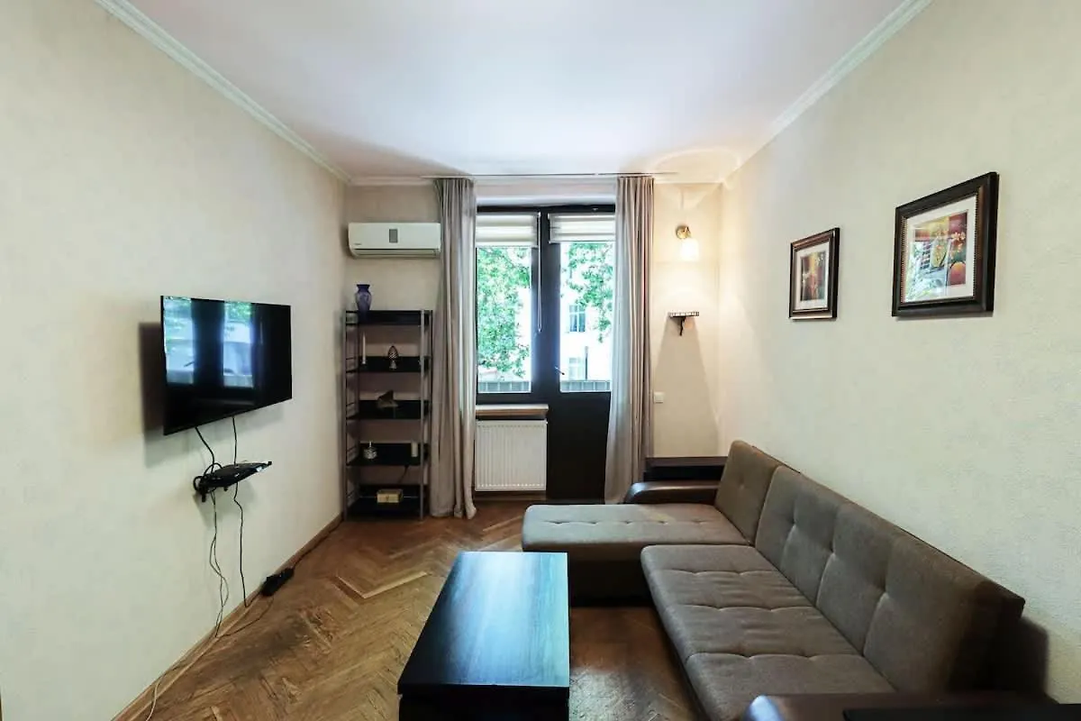 Cozy Apt Near Vake Park - By Wehost Tbilisi 0*,  Georgien